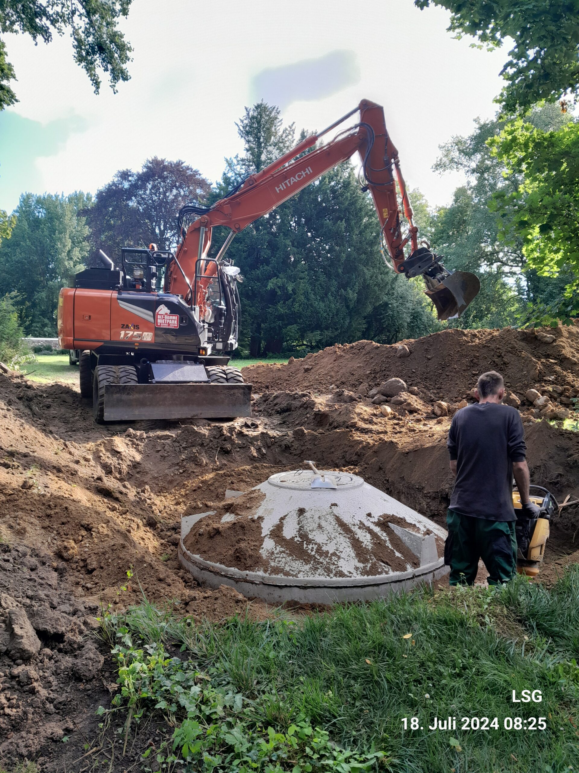 Tiefbau: Straßenbau, Pflaster, Entwässerung, Erdarbeiten und Kabelgräben